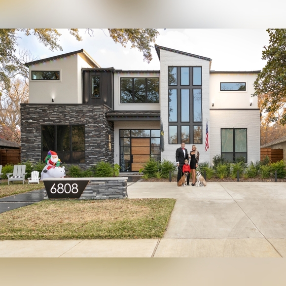 Meet your Posher, Jess - Picture 7 of 16